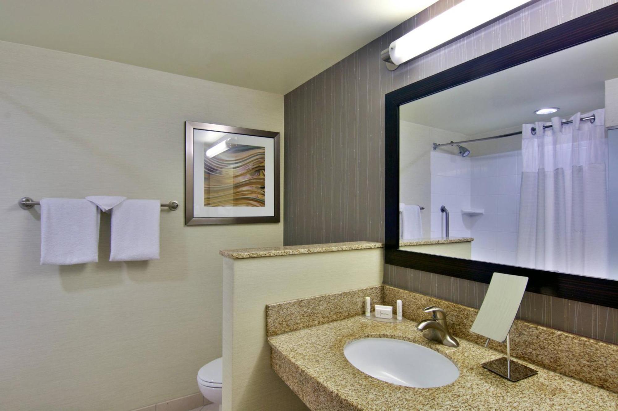Courtyard By Marriott Clarksville Exterior photo