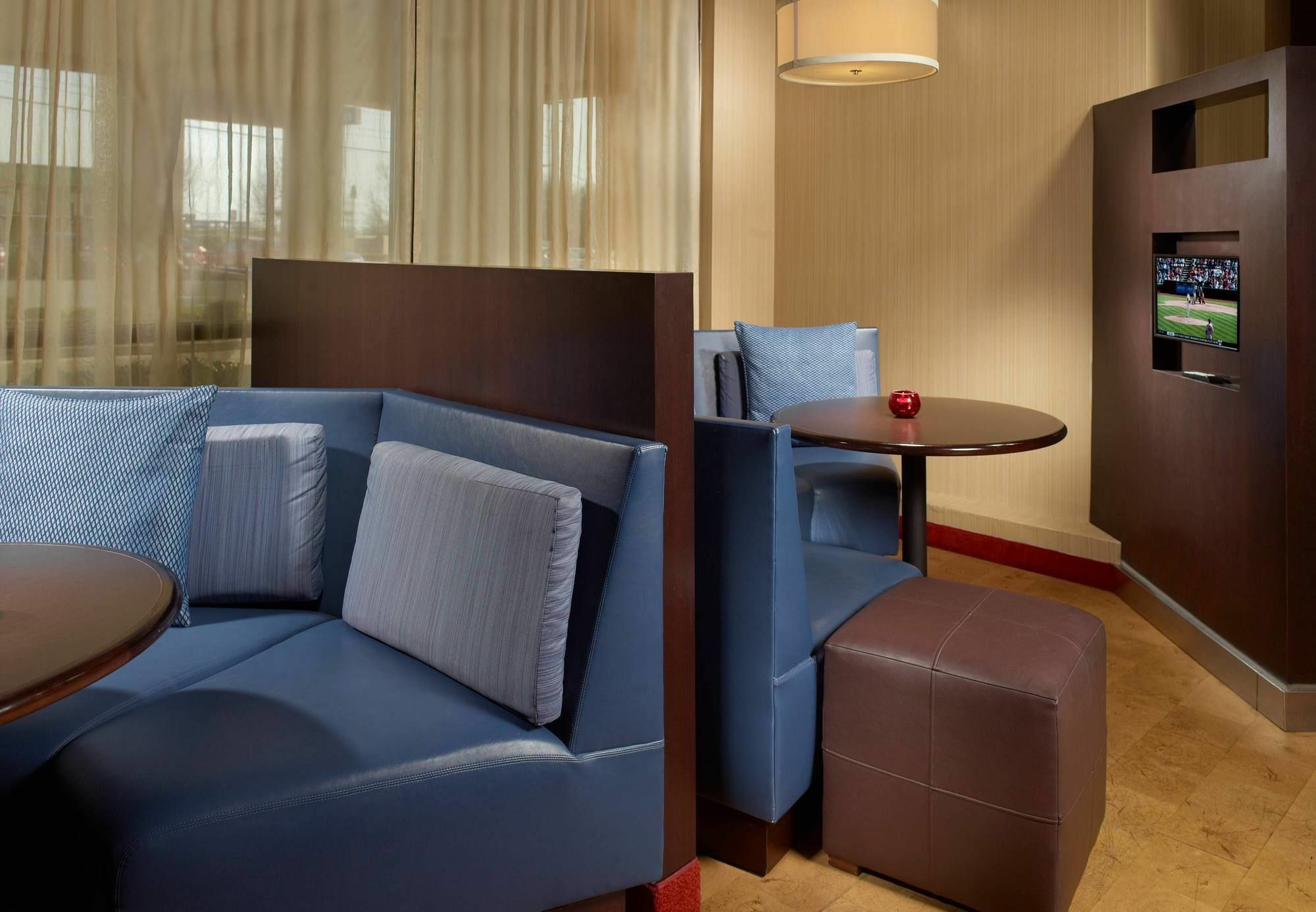 Courtyard By Marriott Clarksville Exterior photo