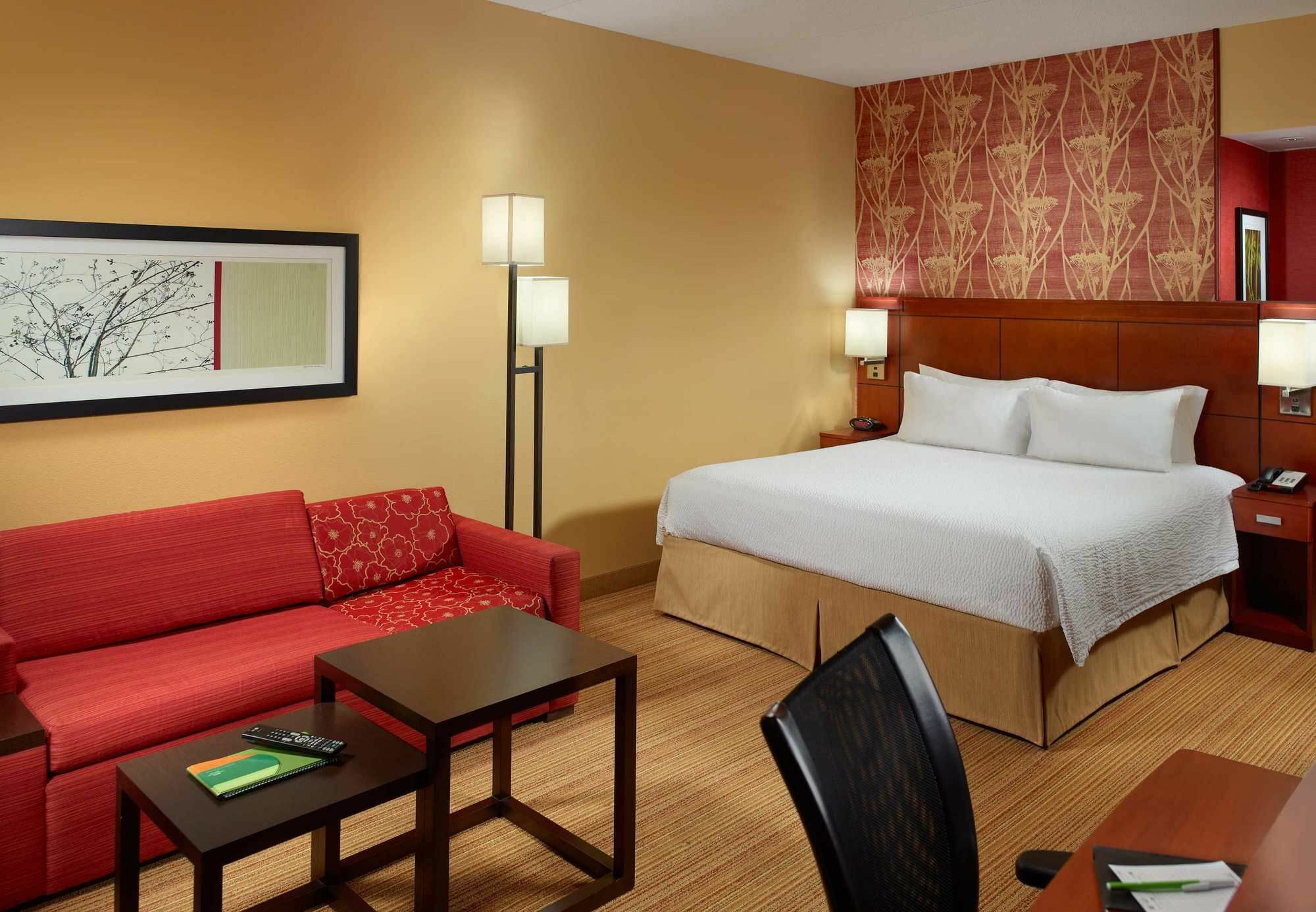 Courtyard By Marriott Clarksville Exterior photo